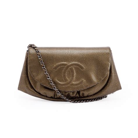 chanel half wallet